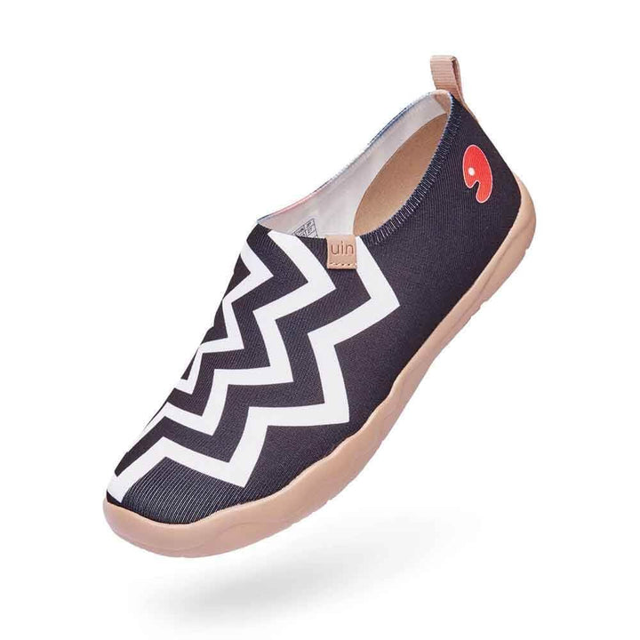 UIN Men Passionate Kiss Canvas loafers