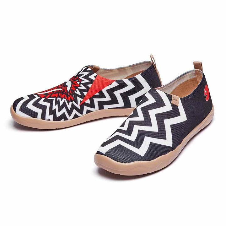 UIN Men Passionate Kiss Canvas loafers