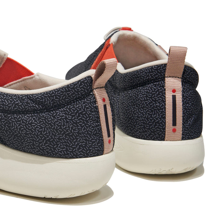 UIN Men Raspberry Black Toledo X Men Canvas loafers