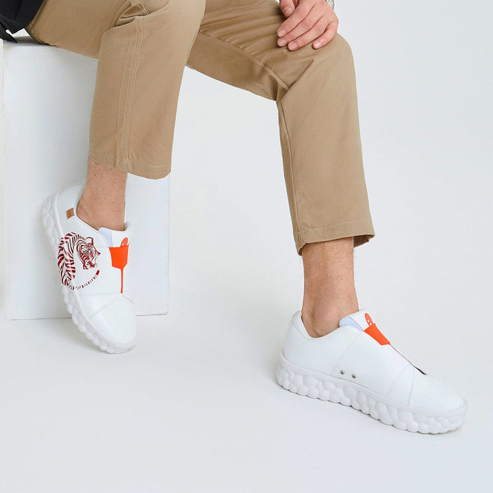 UIN Men Tiger Roar Las Ramblas Men Canvas loafers