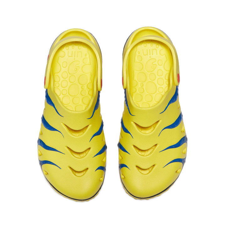 UIN Men Yellow & Black Octopus I Men Canvas loafers