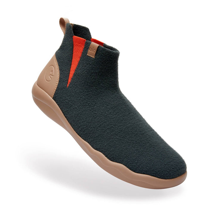 UIN Men Black Knitted Wool Granada Men Canvas loafers