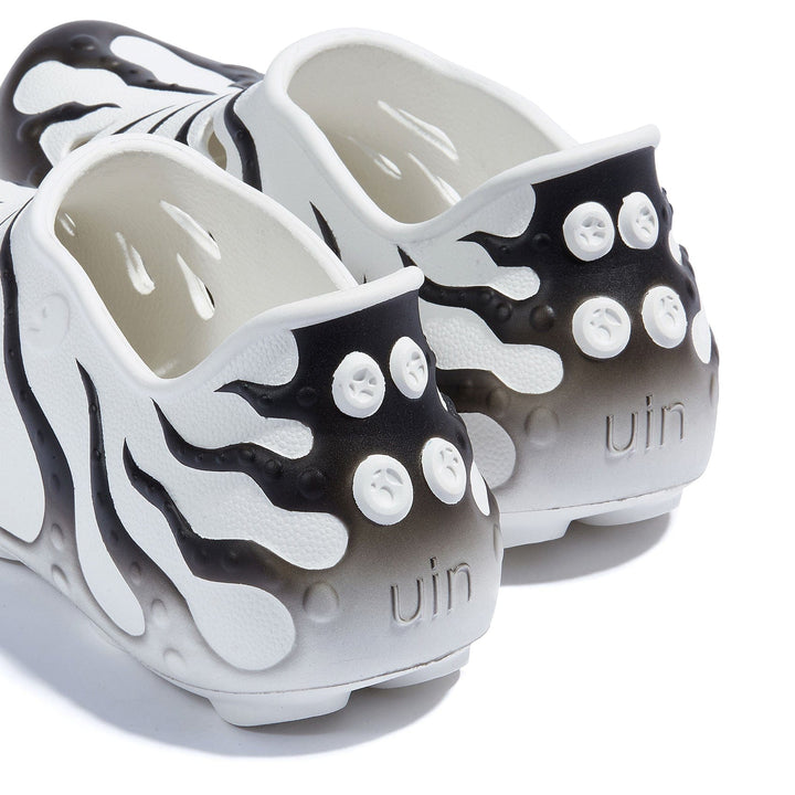 UIN Men Black & White Octopus II Men Canvas loafers