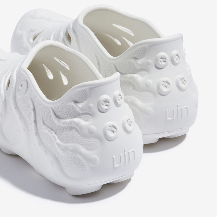 UIN Men Bright-Moon White Octopus II Men Canvas loafers