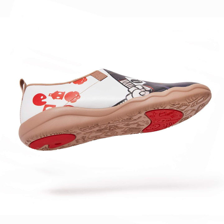 UIN Men Dark Samurai Canvas loafers