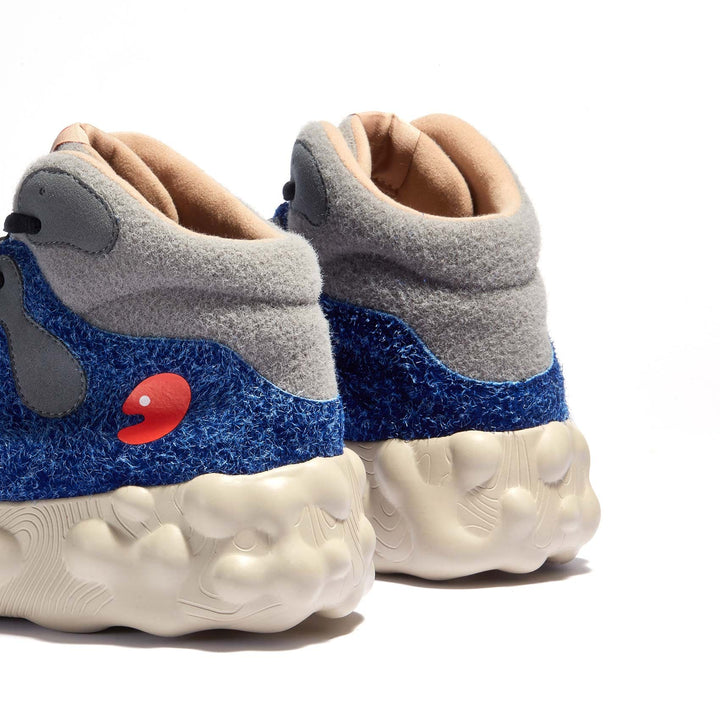 UIN Men Fluffy Blue Figueras III Men Canvas loafers