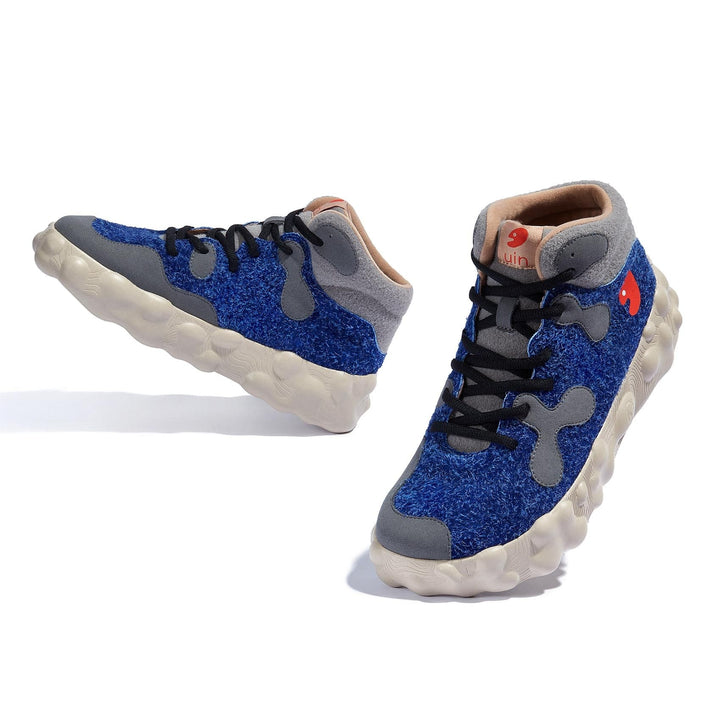 UIN Men Fluffy Blue Figueras III Men Canvas loafers