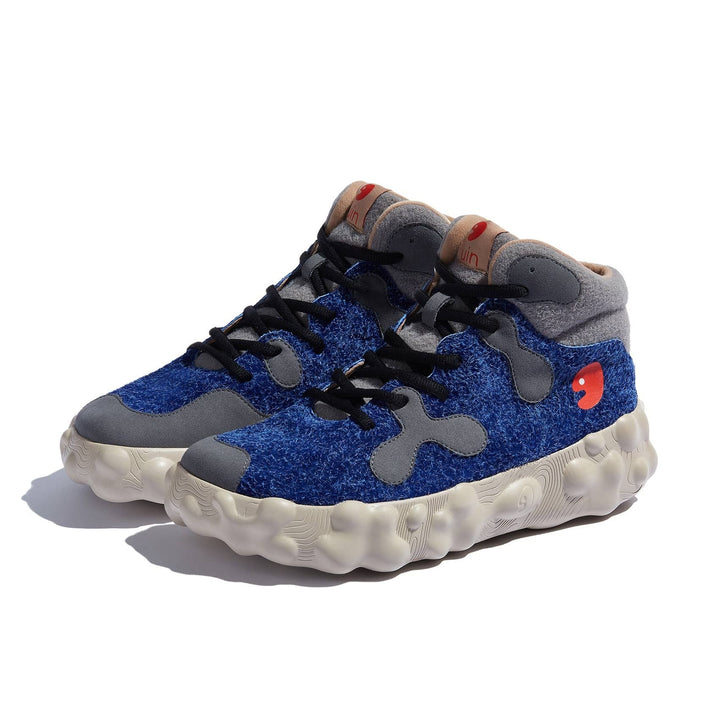 UIN Men Fluffy Blue Figueras III Men Canvas loafers