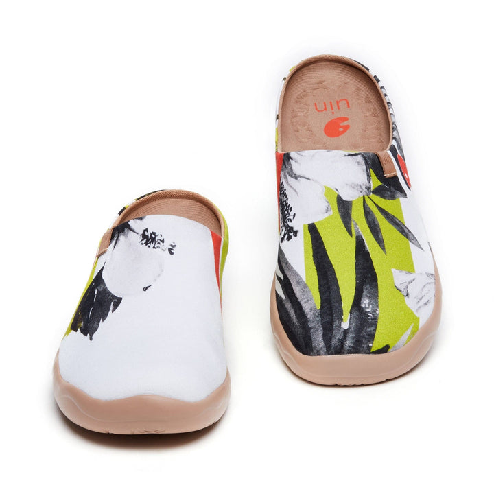 UIN Men Hibiscus in Full Bloom Malaga slipper Men Canvas loafers