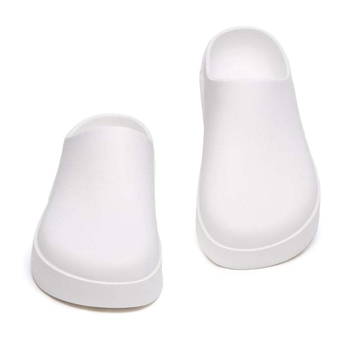 UIN Men Pure White Tenerife Men Canvas loafers