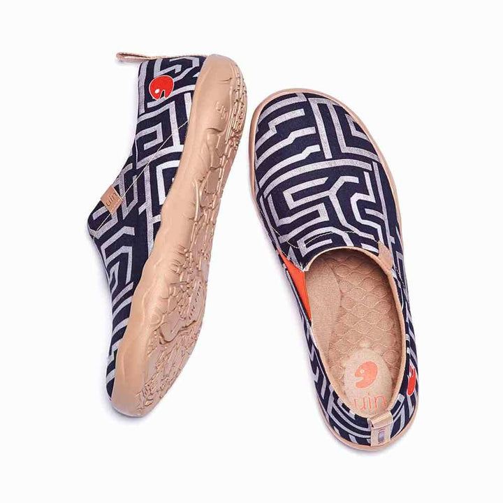 UIN Men Thread of Maze Canvas loafers