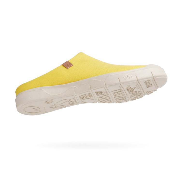 UIN Men Yellow Maize Cadiz III Men Canvas loafers