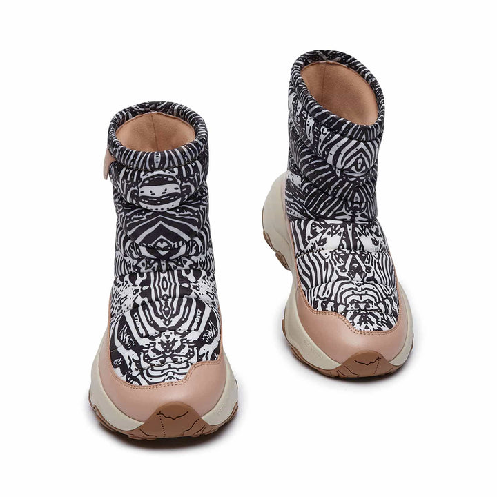 UIN Women Wild Black & White Cazorla IV Women Canvas loafers