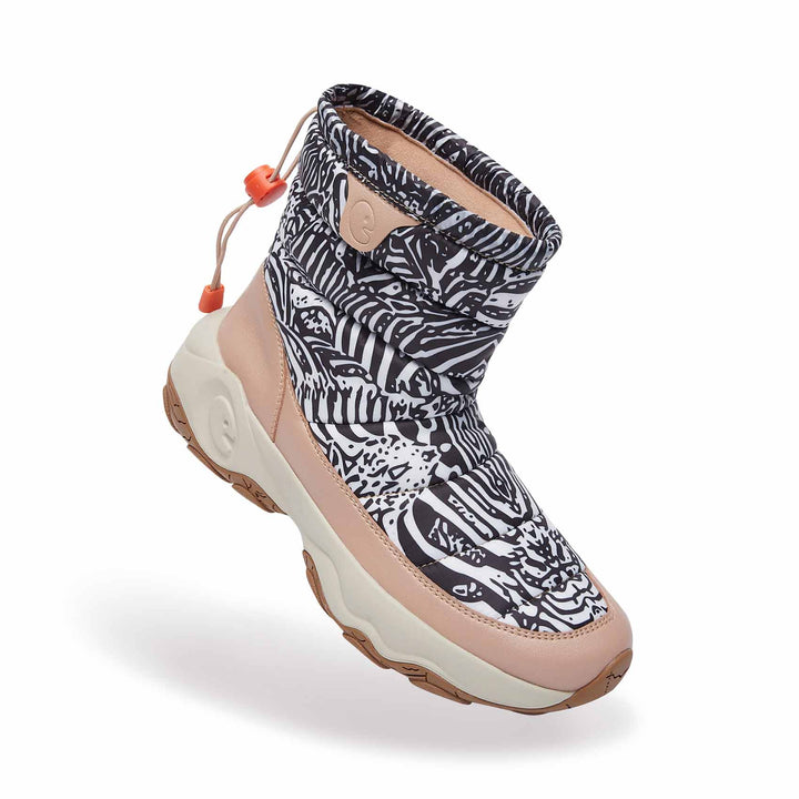 UIN Women Wild Black & White Cazorla IV Women Canvas loafers