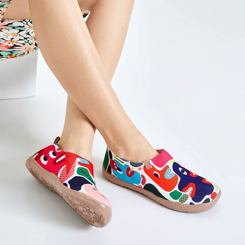 UIN Women Hola, There Canvas loafers