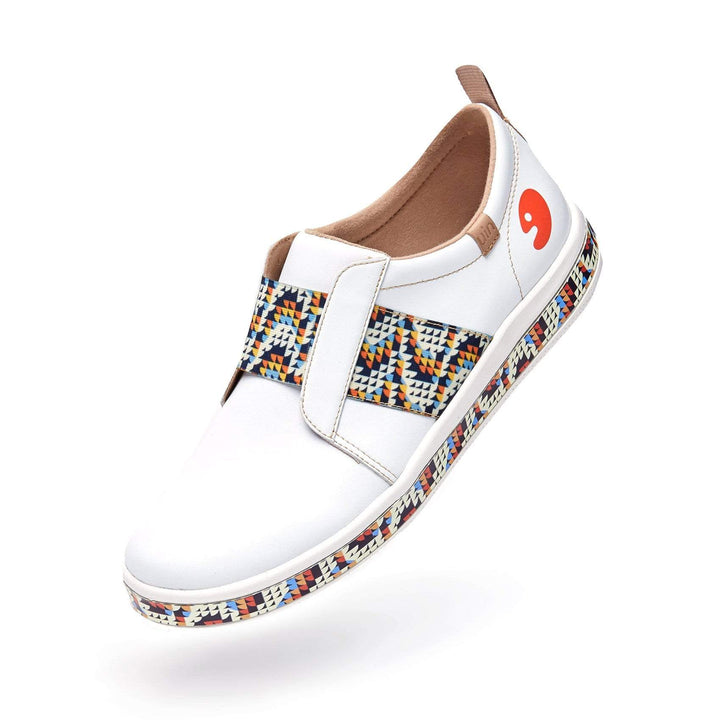 UIN Women Illusion Cordoba Women Canvas loafers