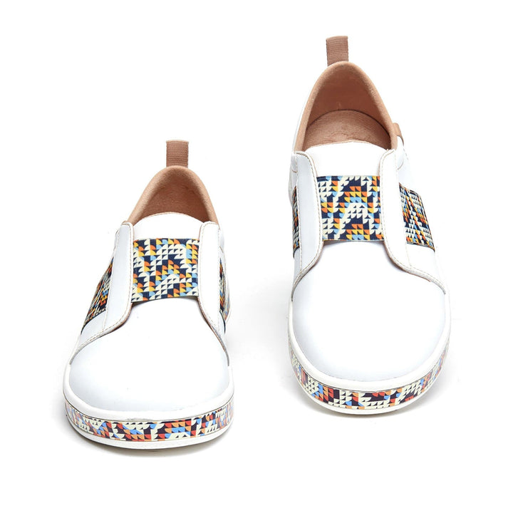 UIN Women Illusion Cordoba Women Canvas loafers