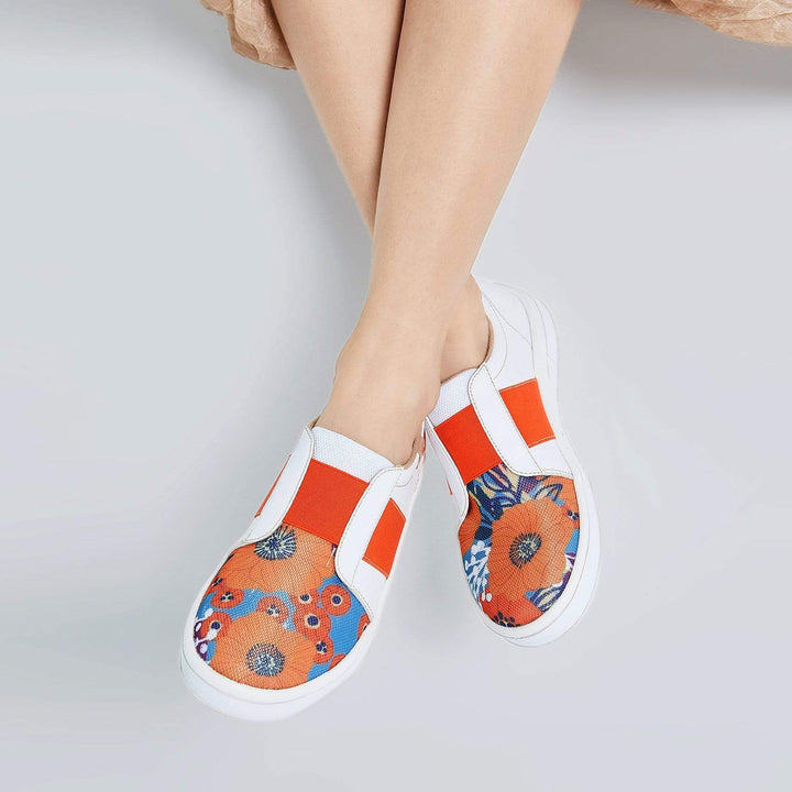 UIN Women Marigolds Cordoba Canvas loafers