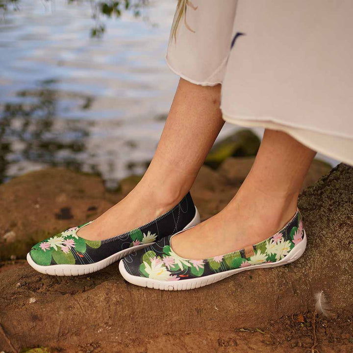 UIN Women Monet The Water-Lily Pond V2 Menorca Women Canvas loafers