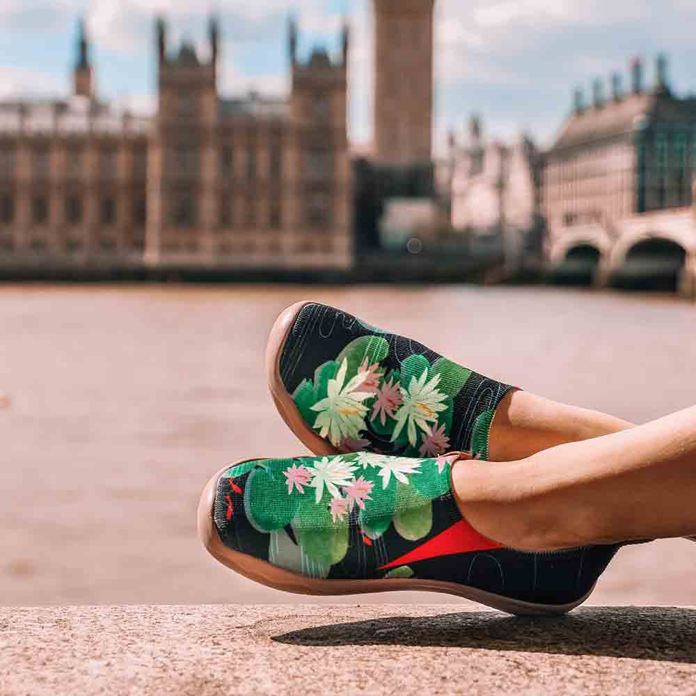 UIN Women Monet The Water-Lily Pond V2 Women Canvas loafers