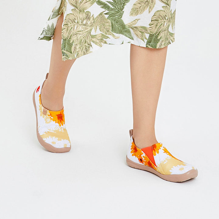 UIN Women Van Gogh Sunflowers V4 Women Canvas loafers