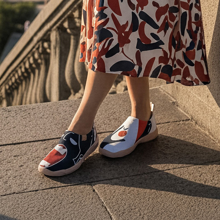 Apple in My Mouth Toledo I Women