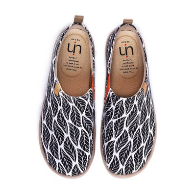 UIN Footwear Men Beyond the Shadow Canvas loafers