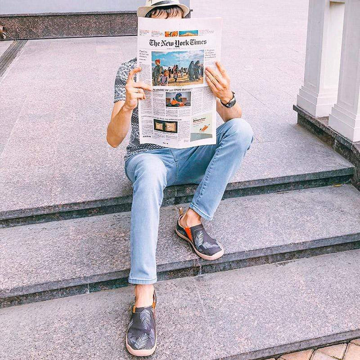 UIN Men Follow Your Freedom Canvas loafers