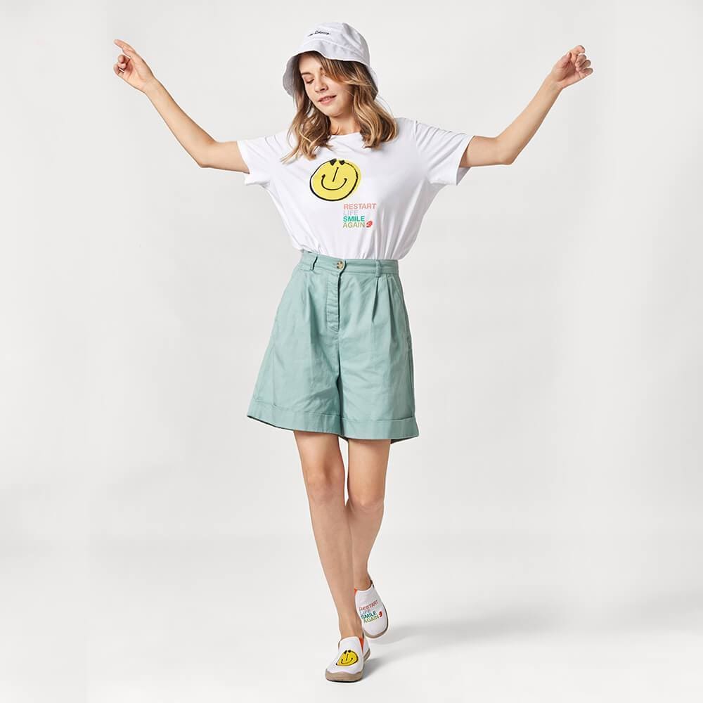 UIN Footwear T-shirt Smiley T-shirt Canvas loafers