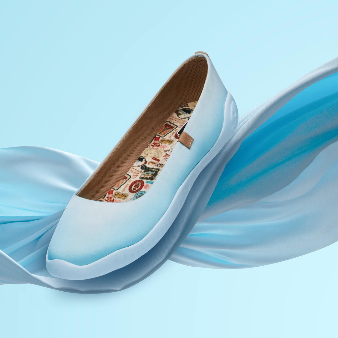 UIN Women Blue Sky Silk Minorca III Women Canvas loafers
