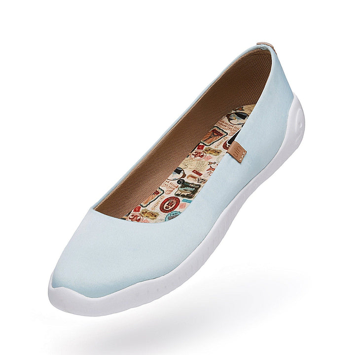 UIN Women Blue Sky Silk Minorca III Women Canvas loafers