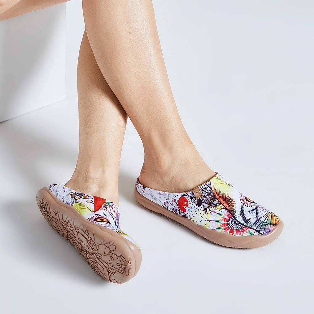 UIN Footwear Women Cheer Up Slipper Canvas loafers