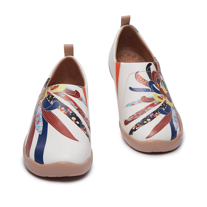 UIN Women Chrysanthemum Canvas loafers