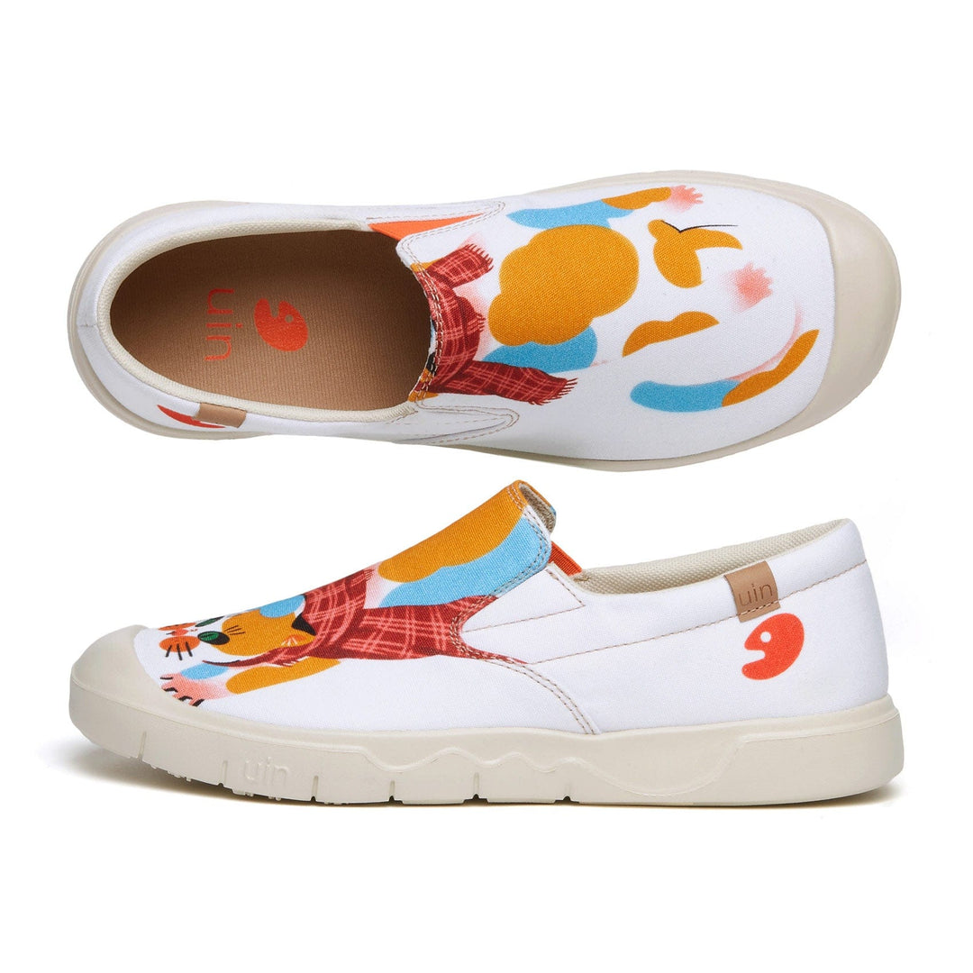 UIN Women Dotted Cat Cadiz I Women Canvas loafers