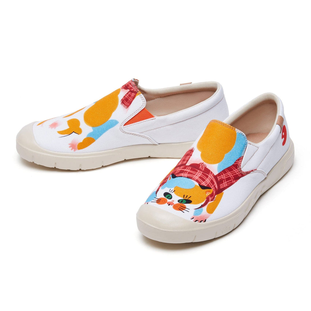 UIN Women Dotted Cat Cadiz I Women Canvas loafers
