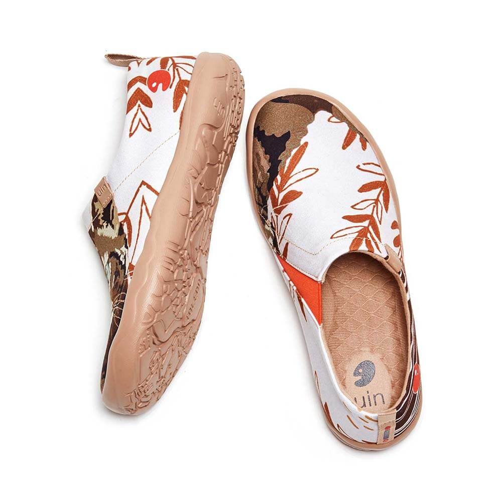 UIN Women Fluffy Kitty Canvas loafers