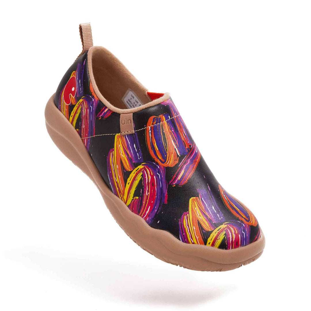UIN Women Free Street Canvas loafers