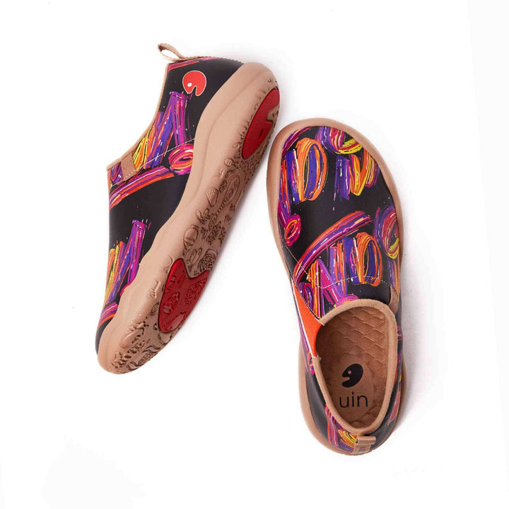 UIN Women Free Street Canvas loafers