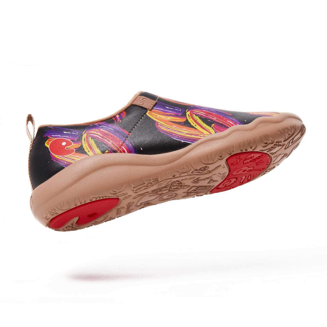 UIN Women Free Street Canvas loafers