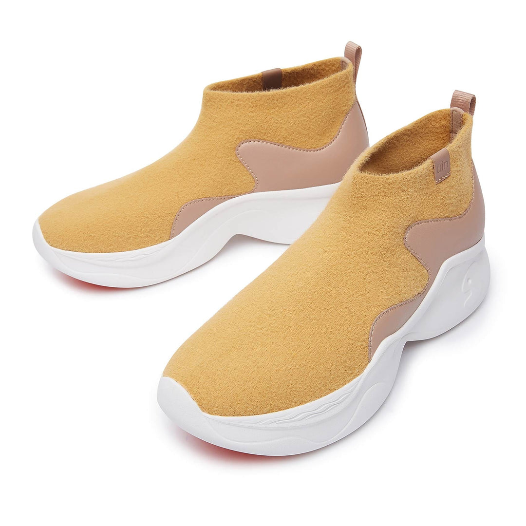 UIN Women Goldenrod Palma II Women Canvas loafers