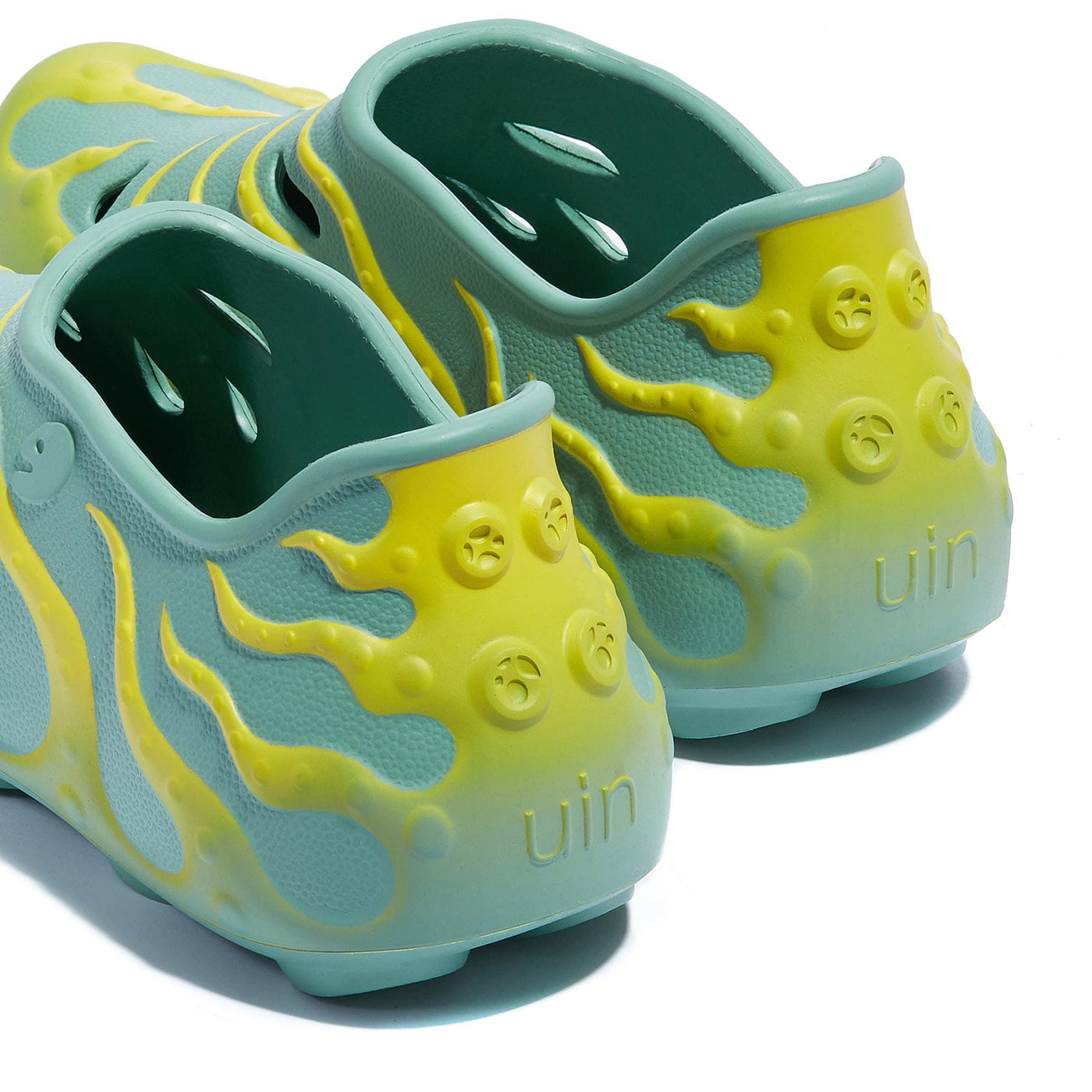 UIN Footwear Women Green Fire Octopus II Women Canvas loafers