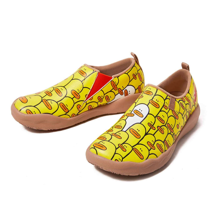 UIN Women Guess where is me Canvas loafers