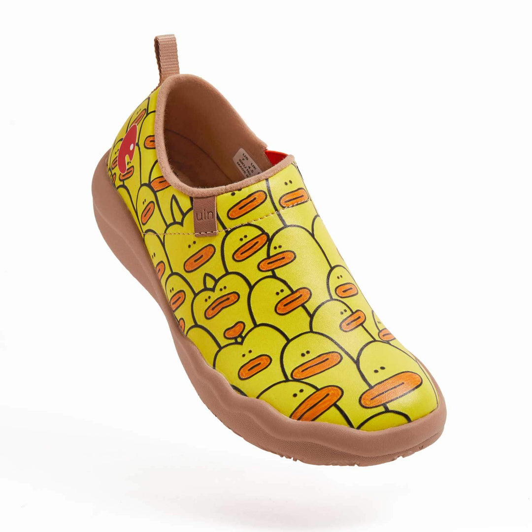 UIN Women Guess where is me Canvas loafers