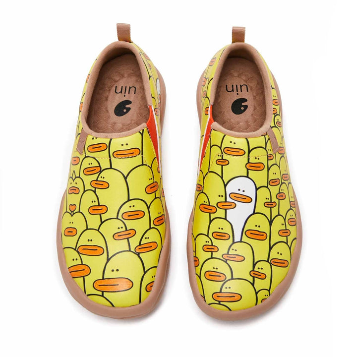UIN Women Guess where is me Canvas loafers