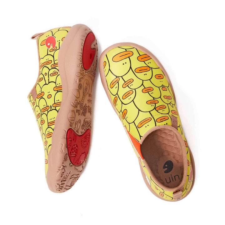 UIN Women Guess where is me Canvas loafers