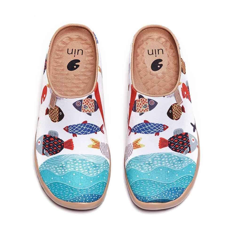 UIN Women Happy Fish Women Slipper Canvas loafers