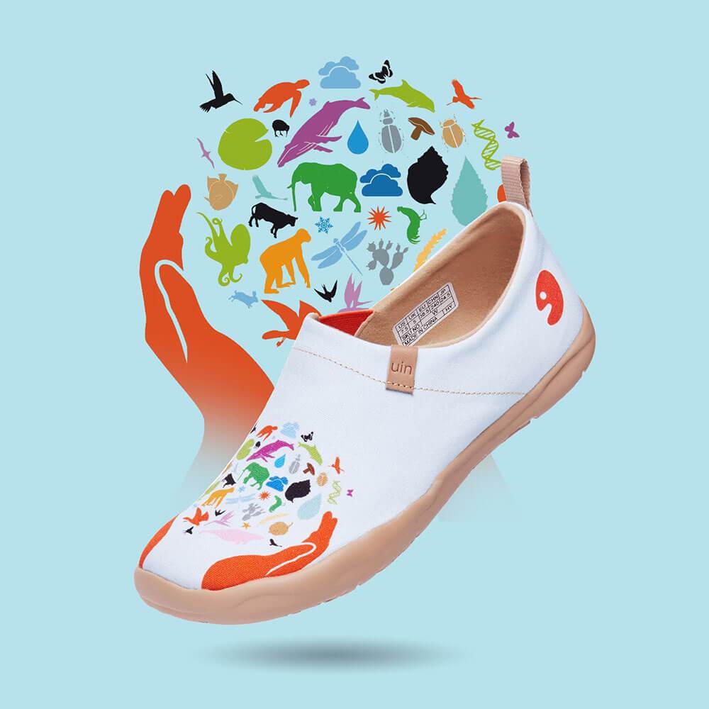 UIN Women Hopeful World Canvas loafers