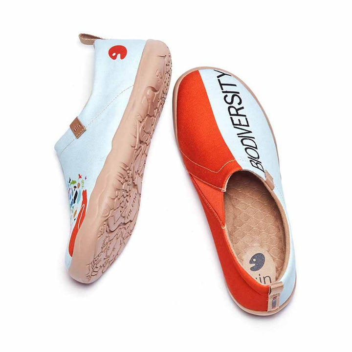 UIN Women Hopeful World Canvas loafers