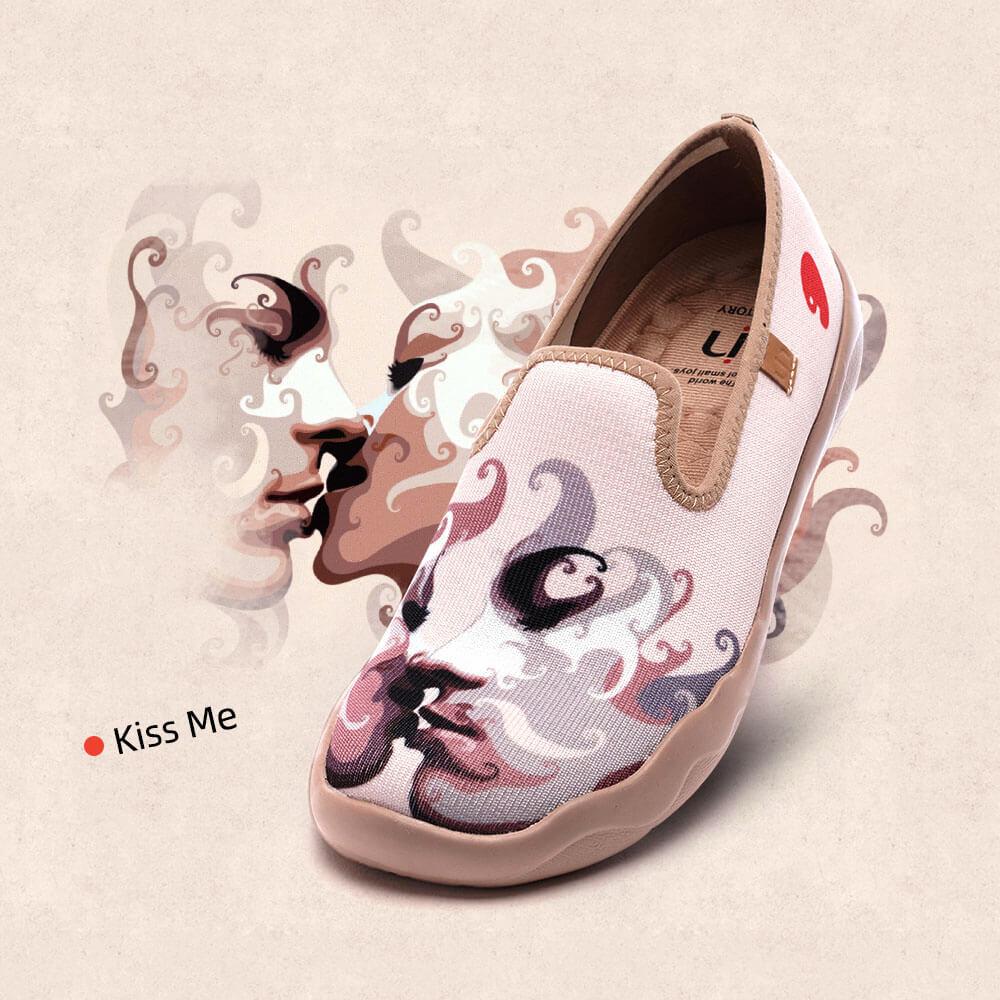 UIN Footwear Women Kiss Me Canvas loafers