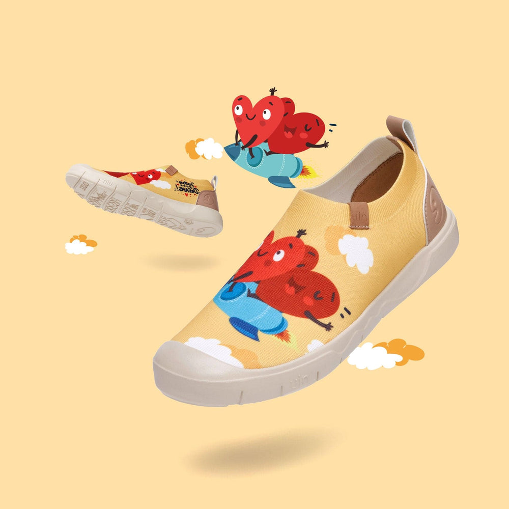 UIN Women Love You to the Moon II Cardiz II Women Canvas loafers
